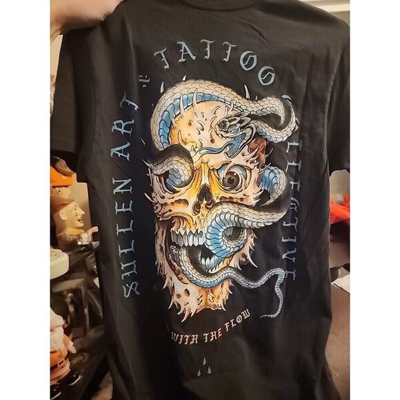 Men's Sullen Art Go With The Flow Tattoo Skull T-Shirt Medium NWT A107 Excellent - Picture 1 of 3
